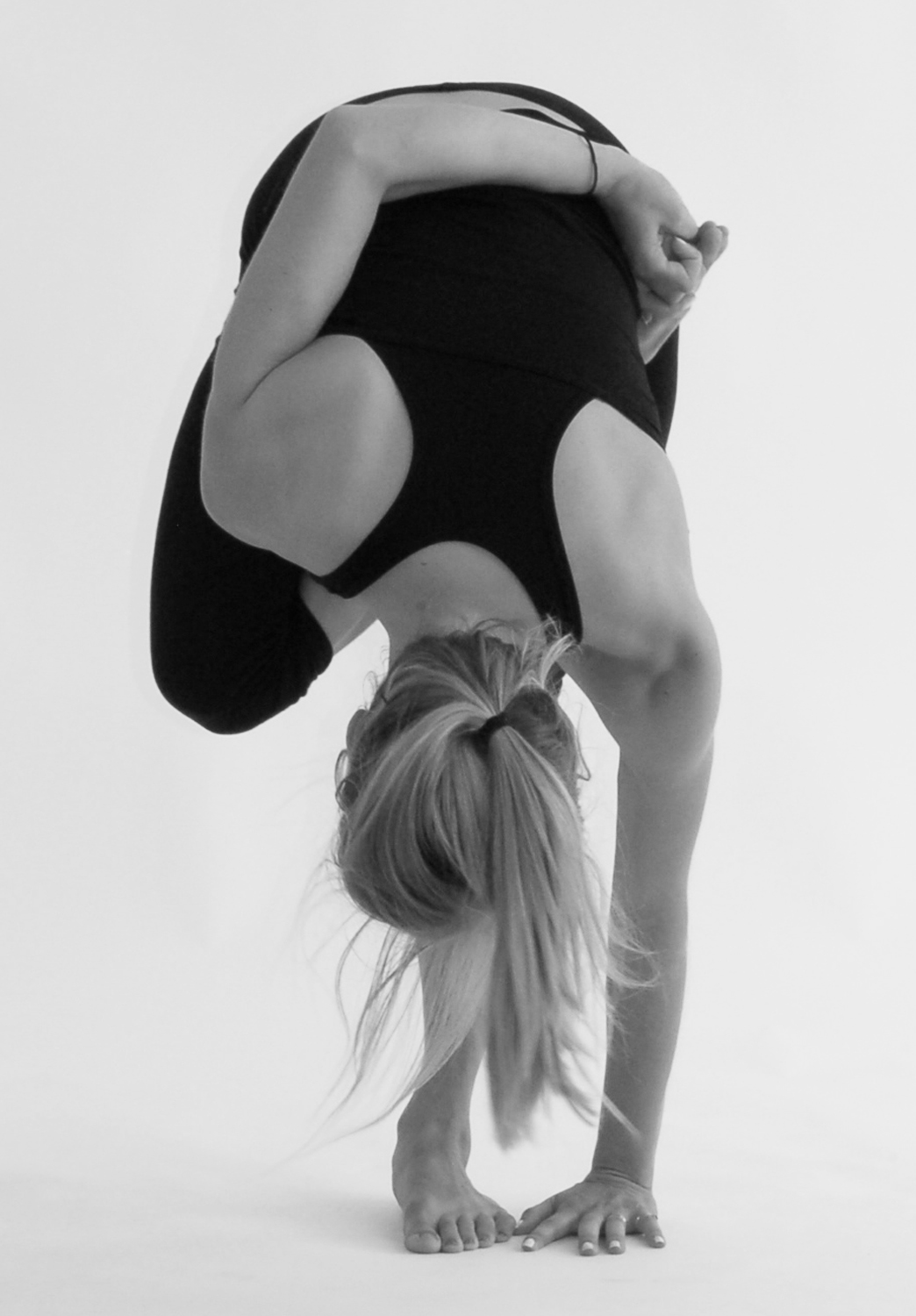 5-Pose Yoga Fix: Stronger Quads | Wellness | MyFitnessPal
