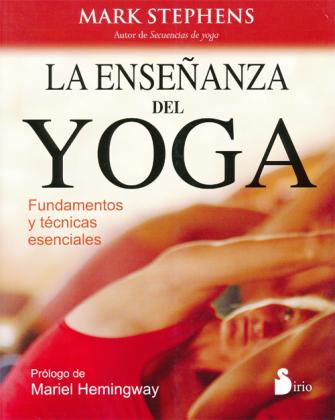 Teaching Yoga in Espanol Spanish language cover
