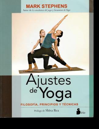 Yoga Adjustments cover in Spanish